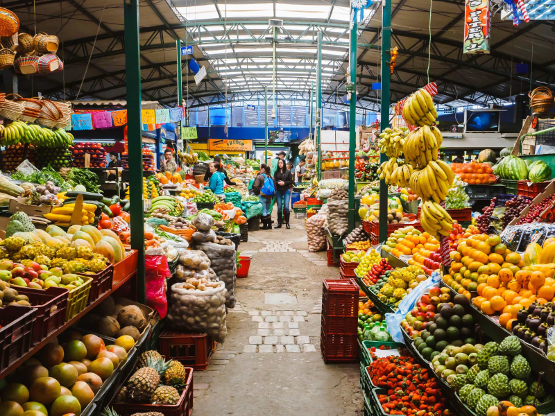 The produce section of the Paloquemao market