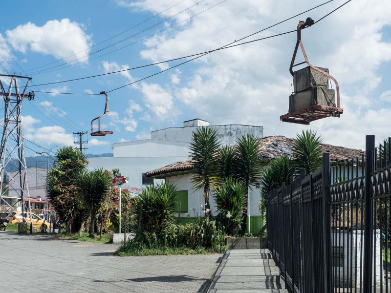Manizales now has a modern cable car system connecting different parts of the city, but earlier it had this aerial network to transport coffee harvests