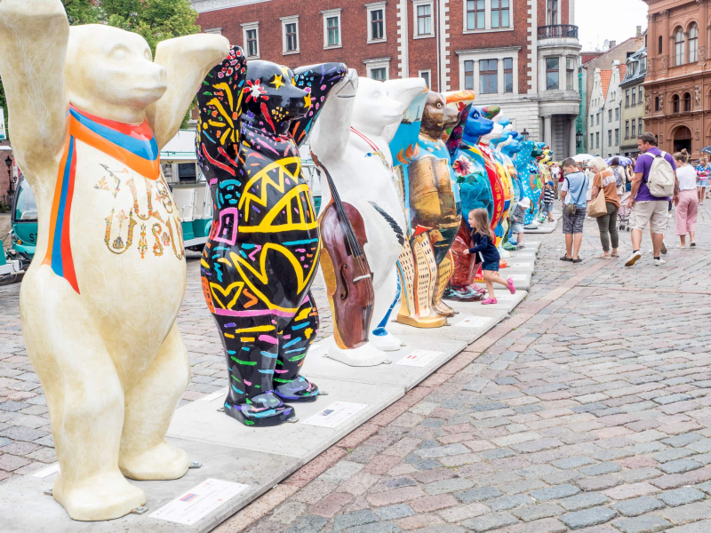 Each bear represents a different country and was painted by artists from that country