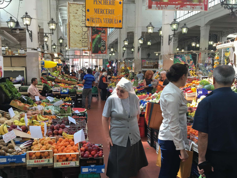 The daily market we frequented in our neighborhood in Prati, where we repeated the house sit we did in 2017