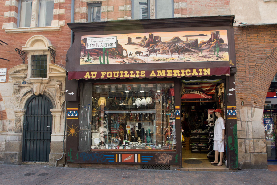 A shop in Toulouse called "American Clutter"