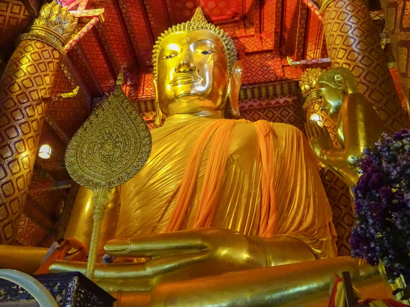 A 60-foot-high seated Buddha from 1334 in Wat Phanan Choeng