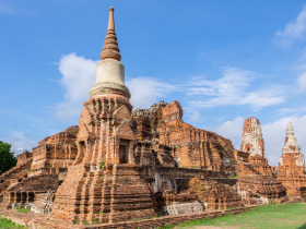Ruins of temples at Ayutthaya, 80 km north of Bangkok, which was Thailand’s capital from the mid-1300s to the mid-1700s