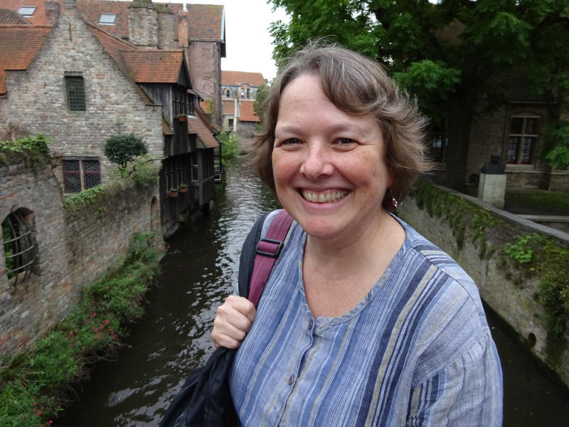 Chris had to see Bruges because some of her favorite historical novels are set there (the House of Niccolo books by Dorothy Dunnett, about a merchant company in the 1460s)