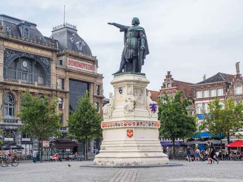 A statue of Jacob van Artevelde, a 14th-century anti-French leader, dominates the Friday Market square
