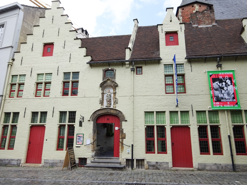 This building from 1363, originally an almshouse for elderly women, houses the Van Alijn Museum, which focuses on historical objects of everyday life