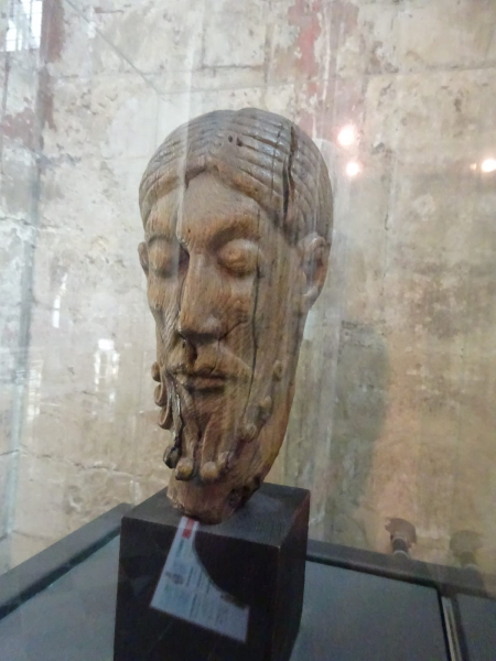 A surprisingly modern looking medieval head of Christ