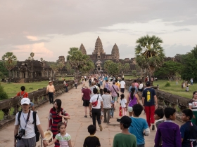 Late afternoon crowds outside the main temple of Angkor Wat
