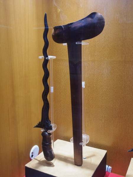 A keris and its wooden sheath