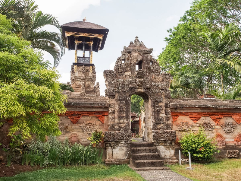 The National Museum in Denpasar features palace buildings from different parts of Bali to showcase differences in architechtrue around the island