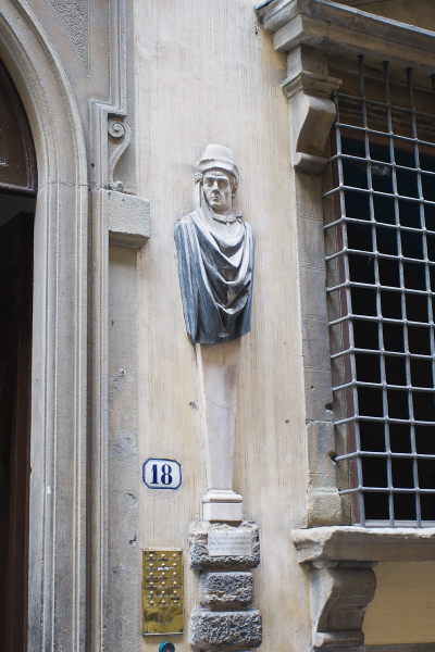 Carving on the front of a Renaissance palazzo