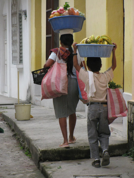 Flores was one of the first places we saw people carrying baskets on their heads