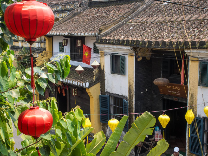 Some of Hoi An's well-preserved old buildings (traders' homes and shops)