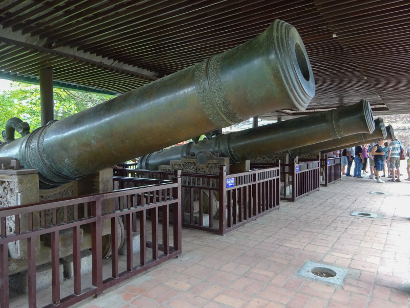 In 1804, the first emperor of the Nguyen dynasty ordered all of the bronze wares of the previous dynasty to be collected, melted down, and used to make nine huge cannons to guard the citadel.