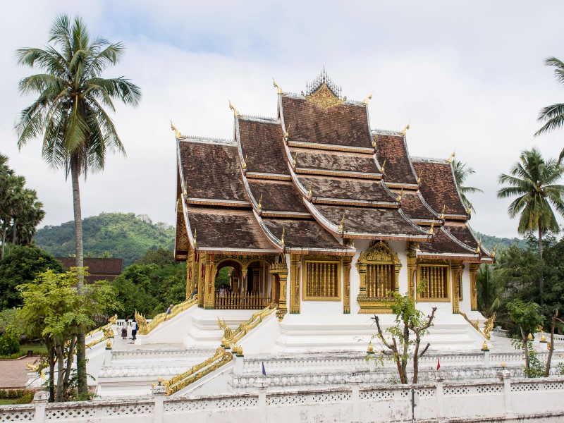 The temple was built in the 1990s and 2000s in traditional Luang Prabang style