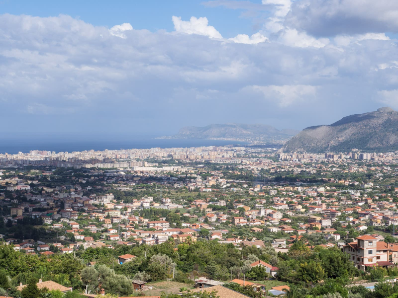 Monreale ("royal mountain") is a hill south of Palermo that offers great views of the city and the sea