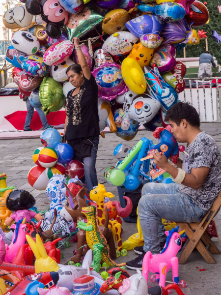 Balloon sellers in Oaxaca's main square, the zocolo