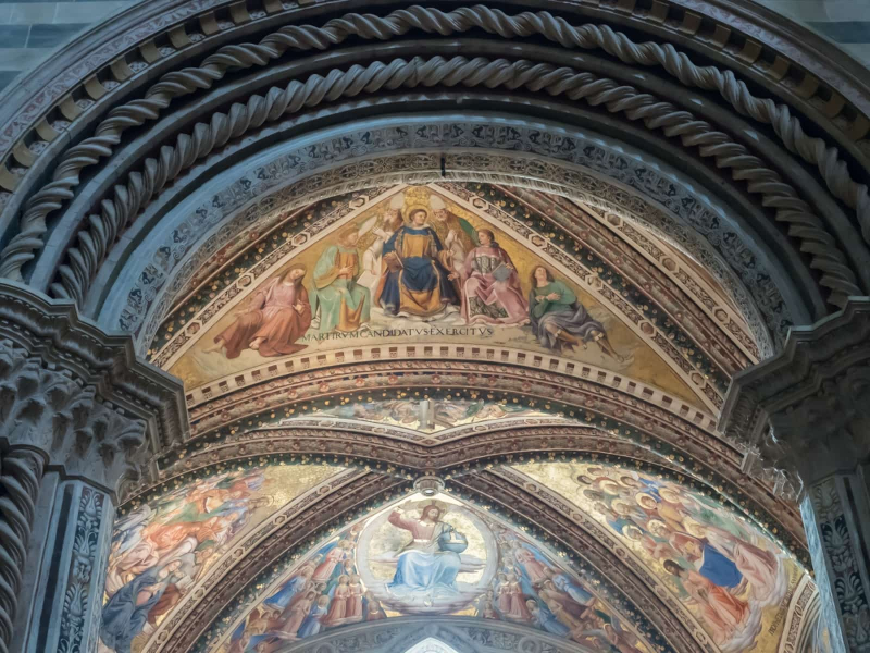 This chapel was painted around 1500 by Luca Signorelli
