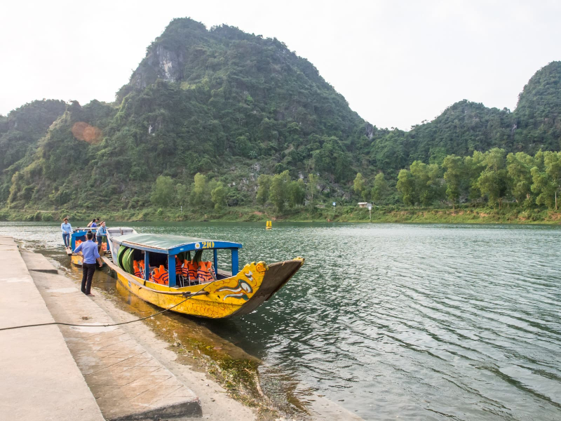 To enter Phong Nha cave, you have to hire a boat, all of which are painted like dragons