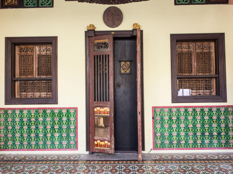 Art deco tiles mix with traditional Chinese elements in these turn-of-the-century buildings