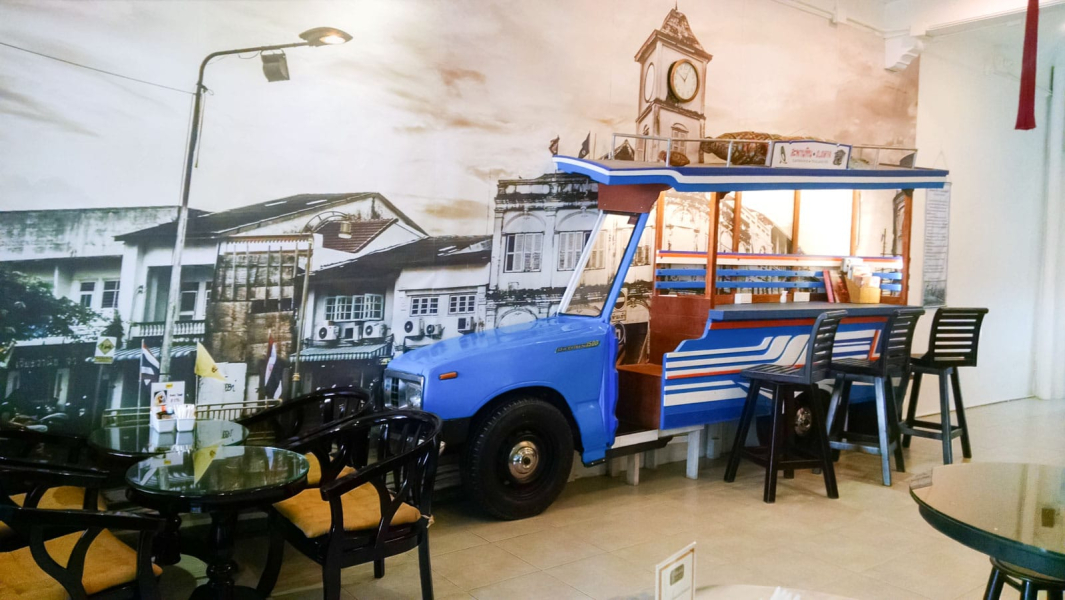 We loved the mural and the creative use of an old bus in this shophouse turned cafe
