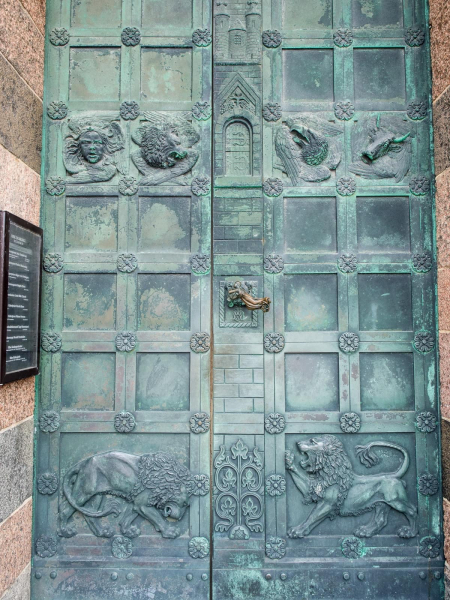 A 20th-century bronze door on the cathedral
