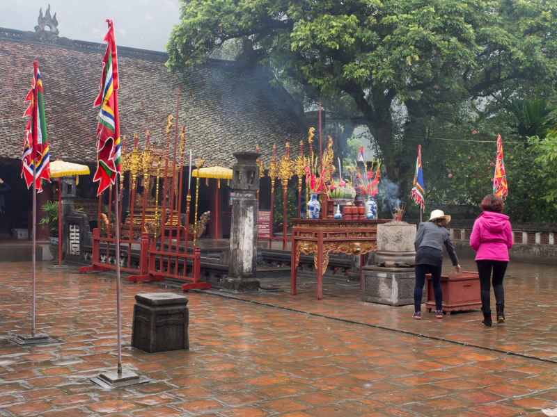 Incense burning outside the tomb of Dinh Bo Linh, who ruled northern Vietnam from 968 to 979 (we couldn't take pictures inside)