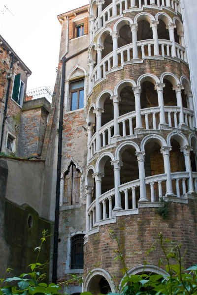 Spiral staircase on the back of a palazzo