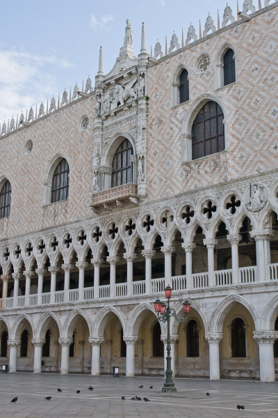 The doge's palace (Palazzo Ducale) was also home to the city's various governing councils