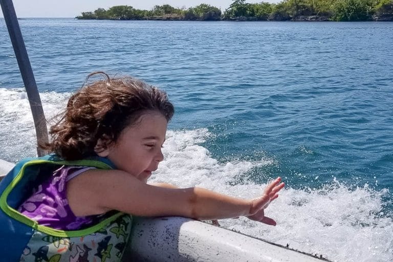 Life on the Big Island, Colombia’s Isla Grande