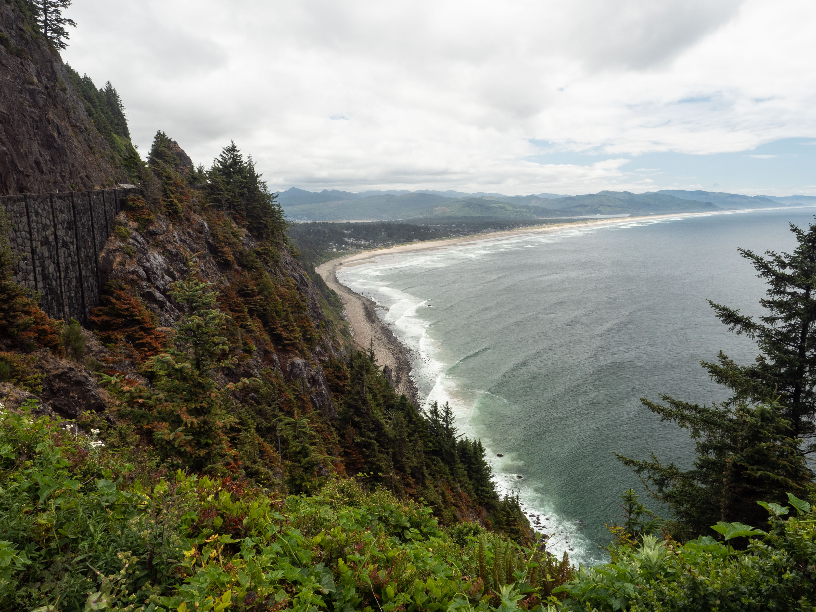Route 101 hugs the side of Neahkahnie Mountain